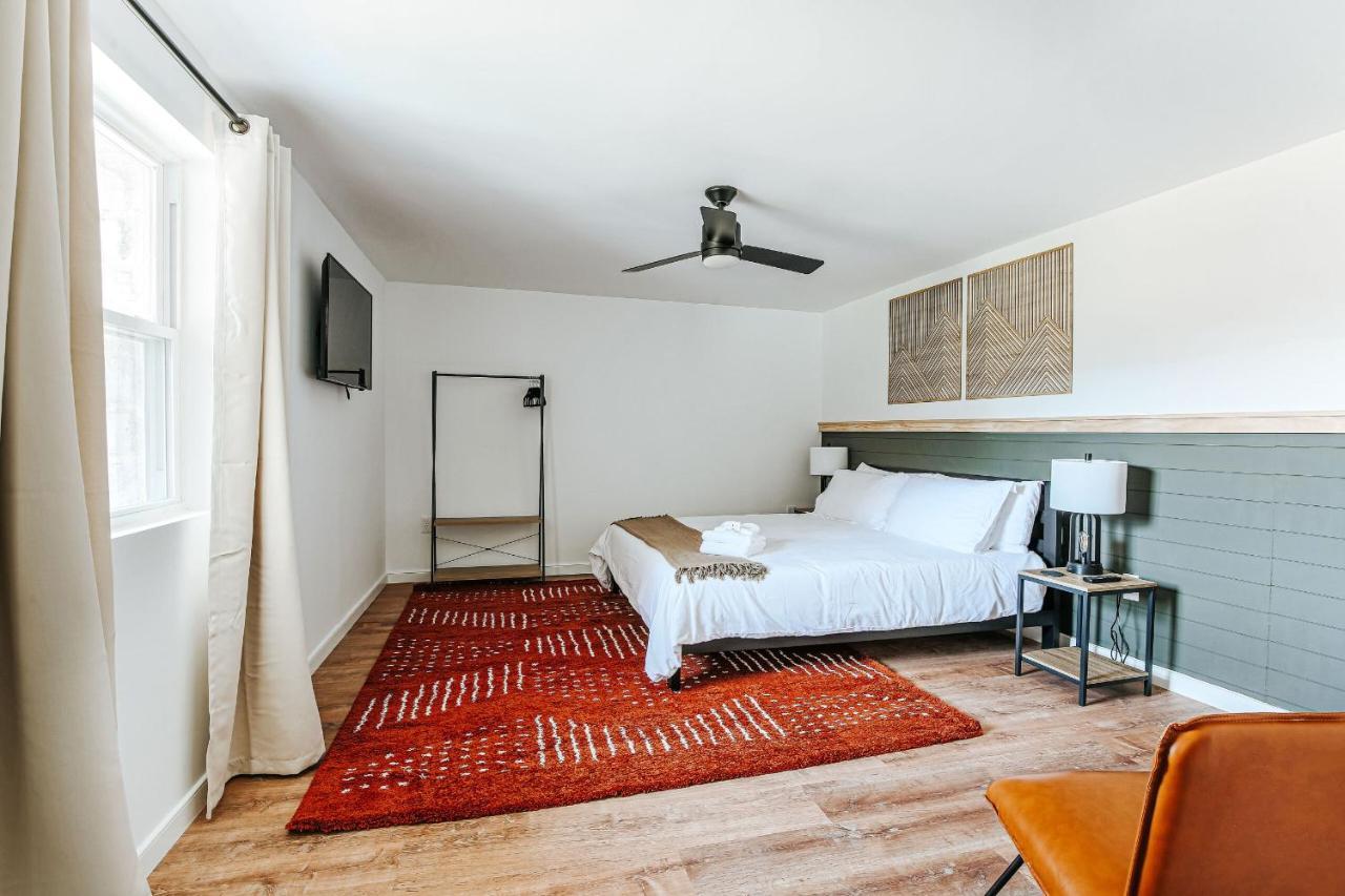 Grey Pine Lodge Waynesboro Kamer foto